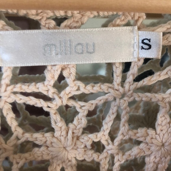 Small Millau light pink crotchet dress. - Picture 3 of 4